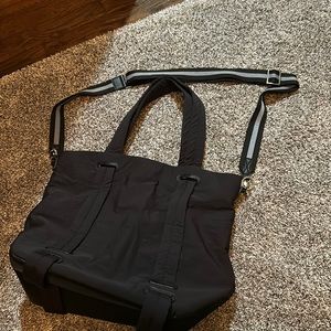 Black Chinese Laundry cross body overnight bag